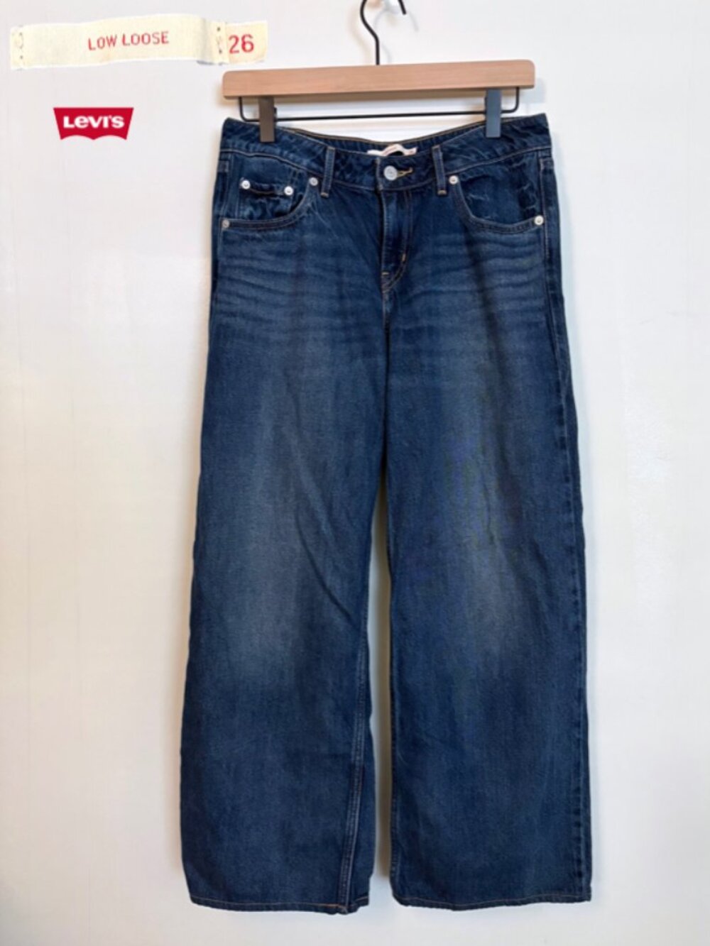 Levis Premium Jeans Womens 26 x 30 Blue Low Loose denim